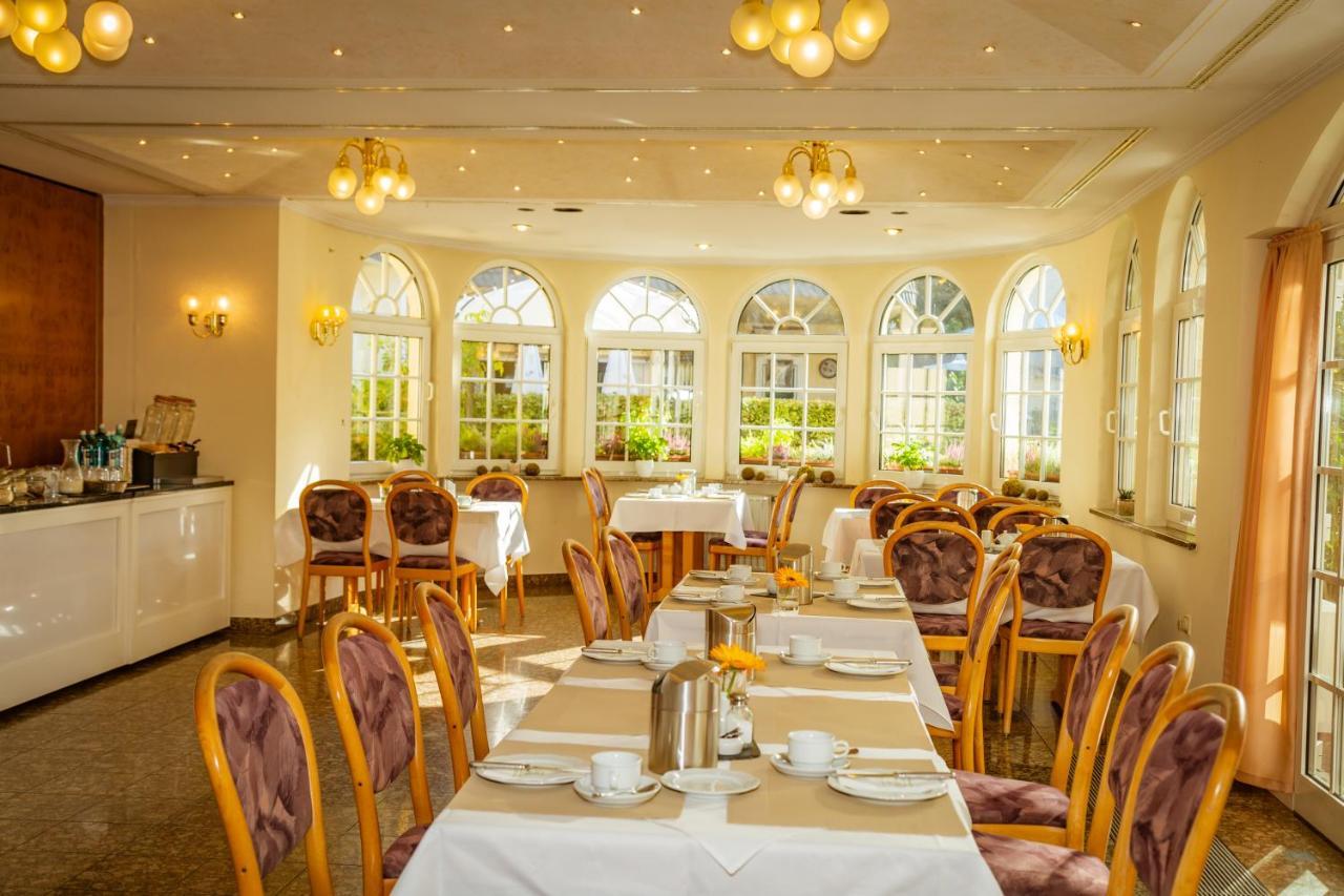 Hotel-Restaurant Zur Krone Loehnberg Exterior photo