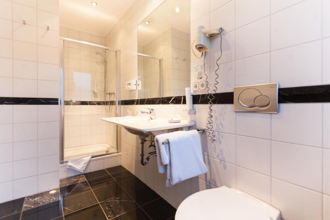 Hotel-Restaurant Zur Krone Loehnberg Room photo