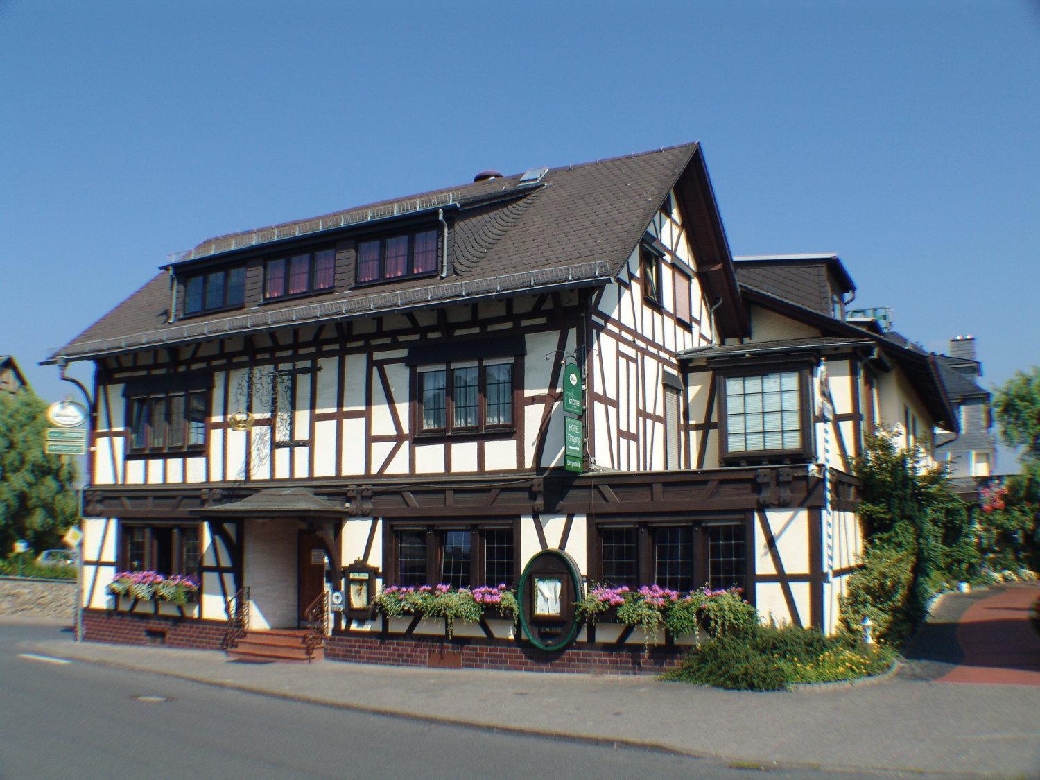 Hotel-Restaurant Zur Krone Loehnberg Exterior photo