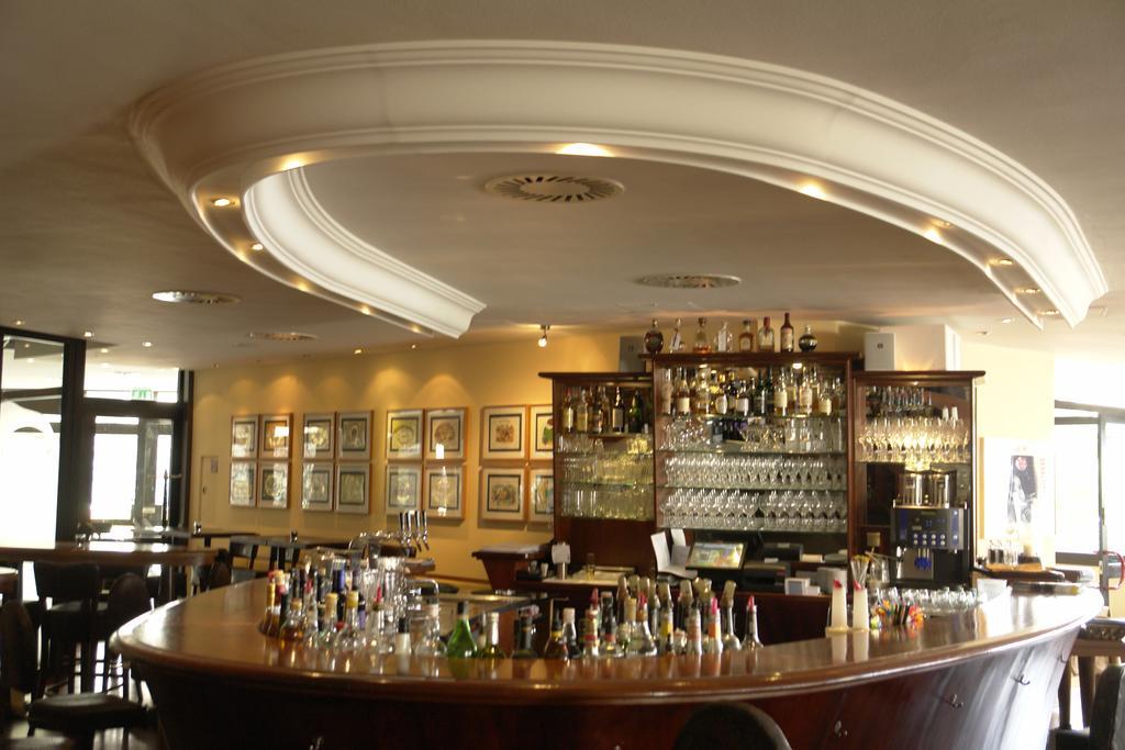 Hotel-Restaurant Zur Krone Loehnberg Exterior photo
